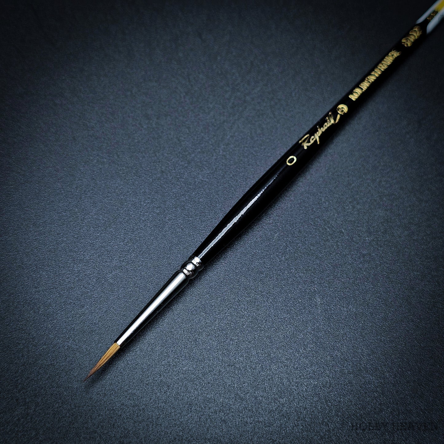 Raphael Series 8402 — Kolinsky Sable Round