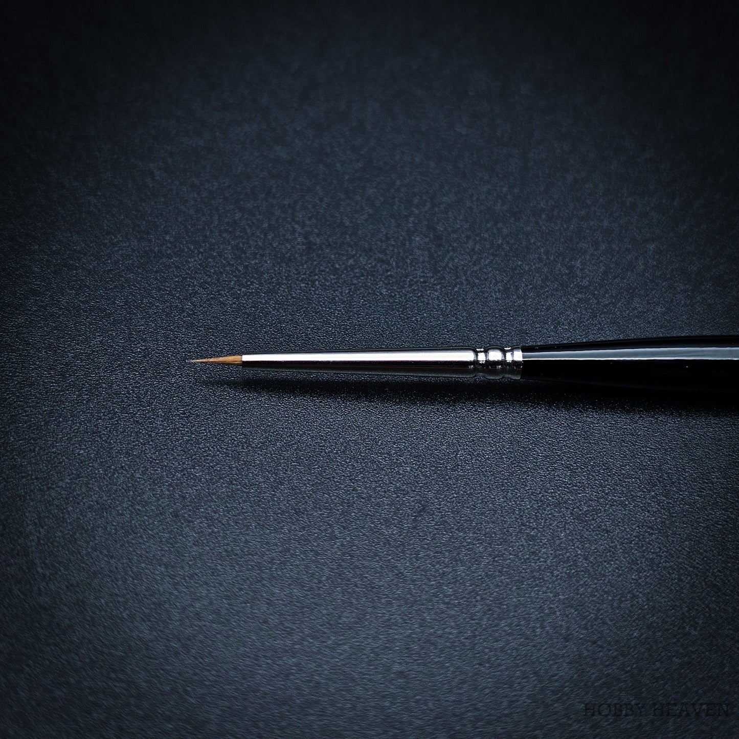 Raphael Series 8400 — Kolinsky Sable Round