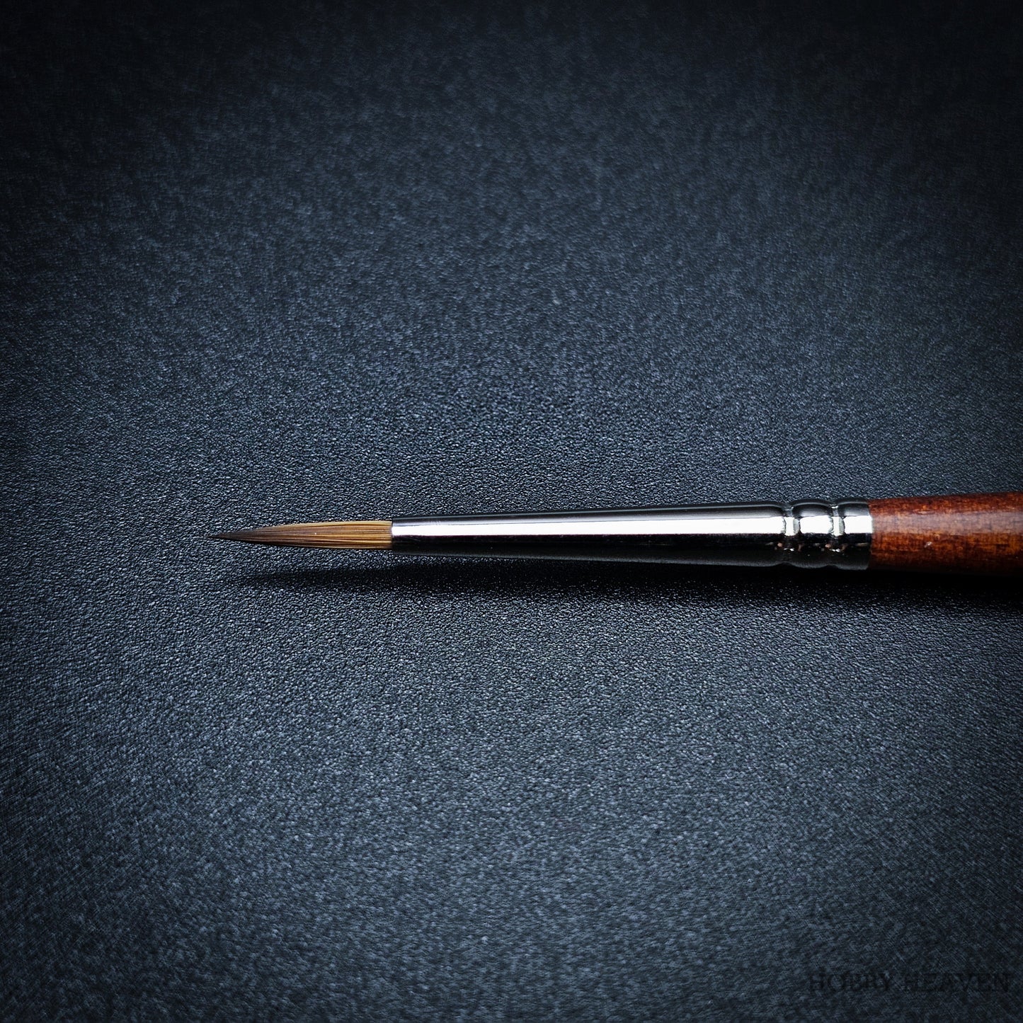 Raphael Precision 8504 — Synthetic Round