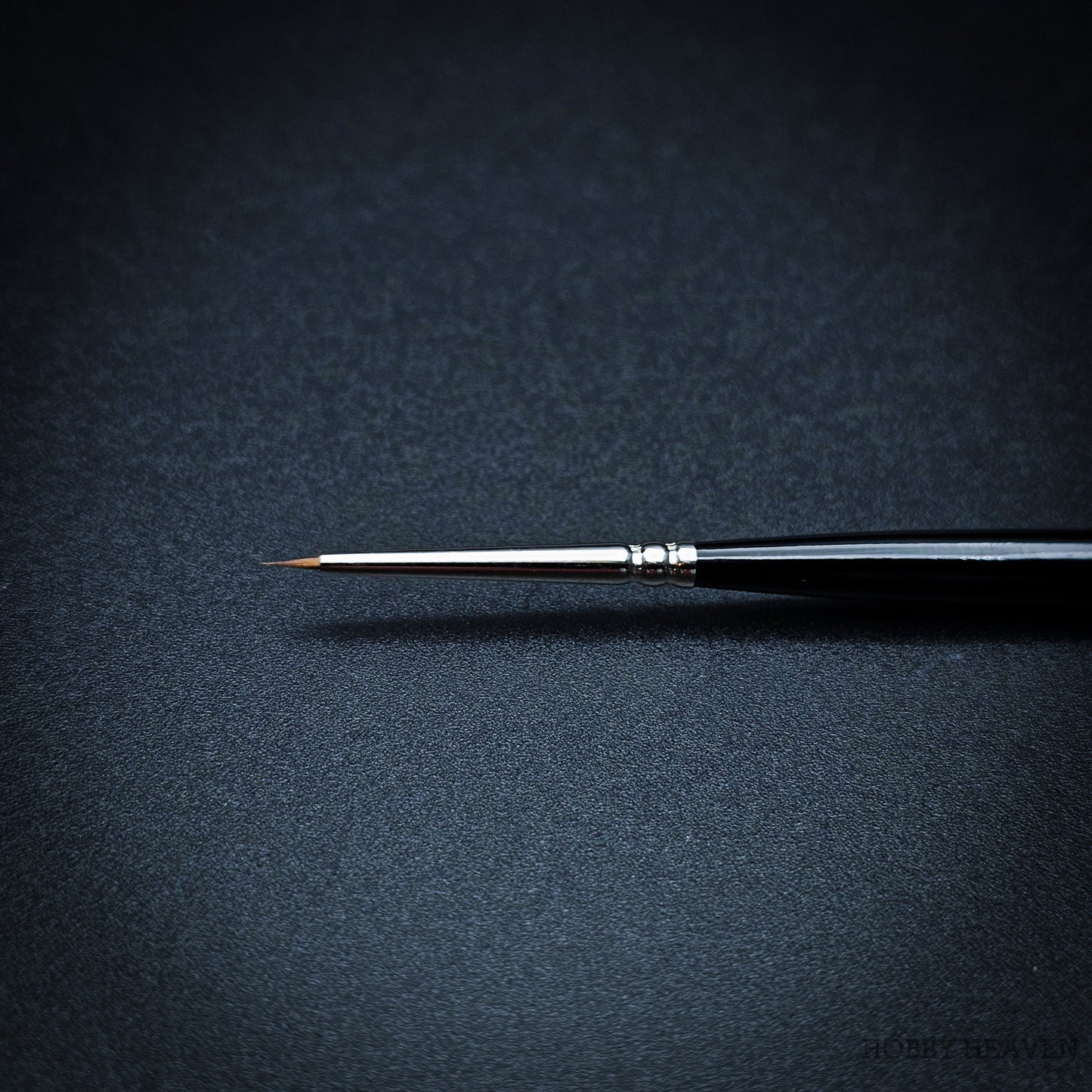 Raphael Series 8400 — Kolinsky Sable Round