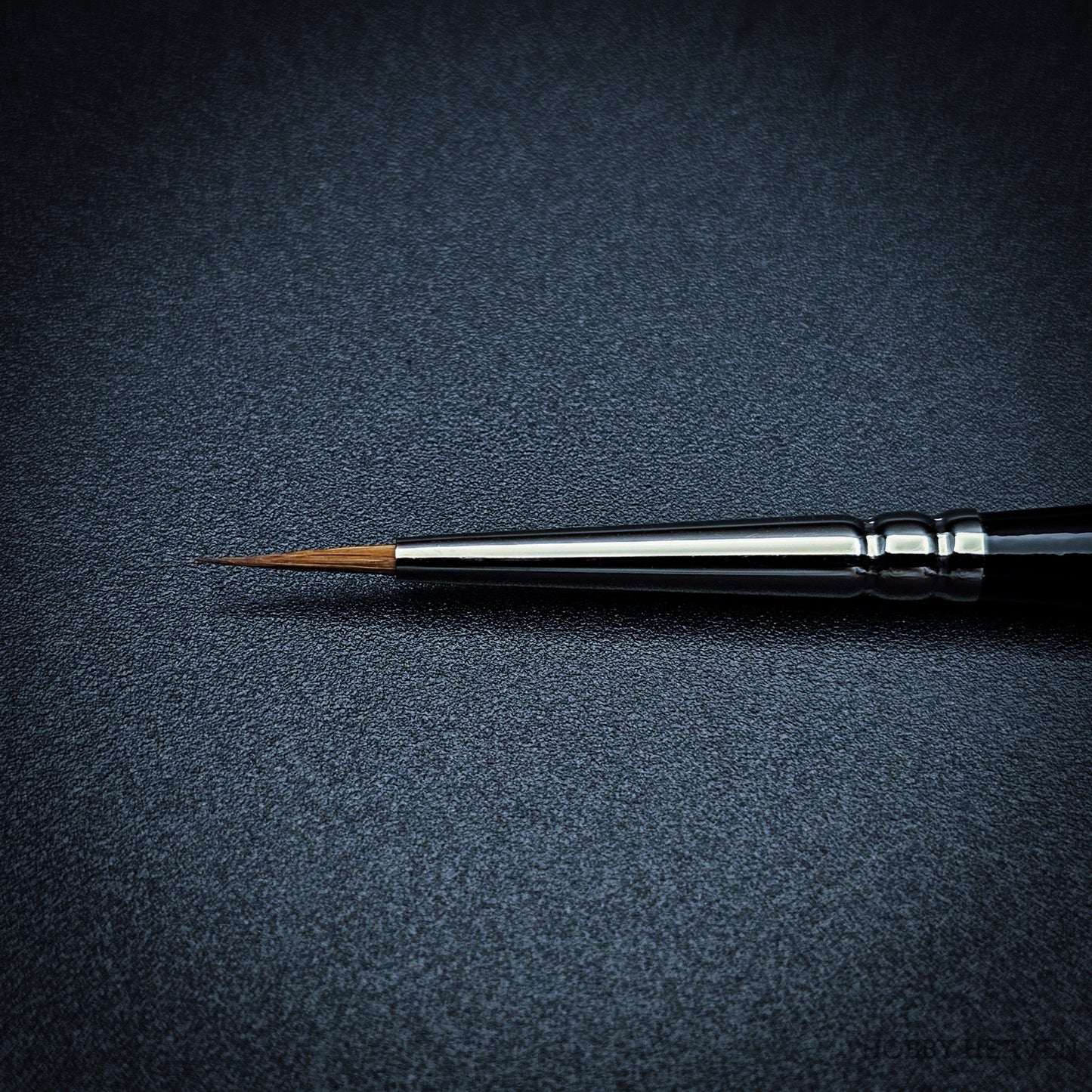 Raphael Series 8402 — Kolinsky Sable Round