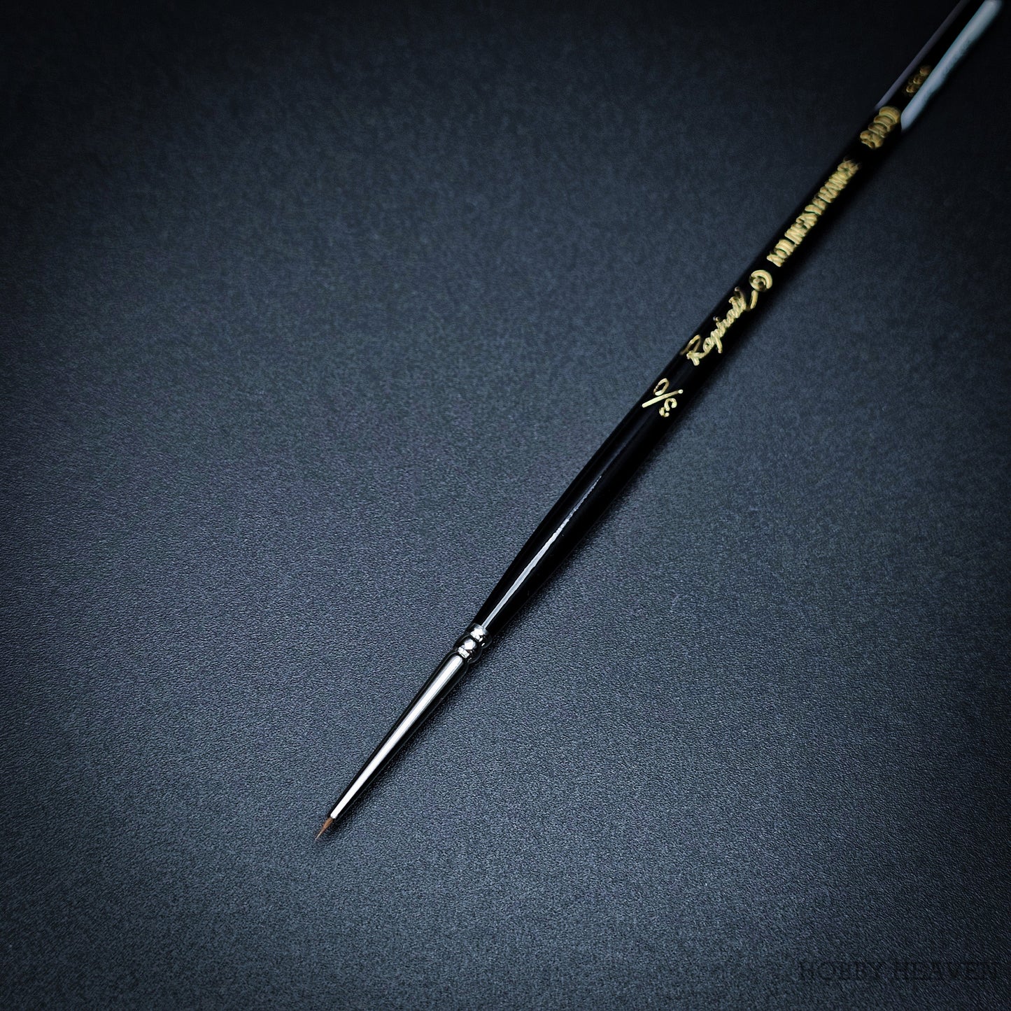 Raphael Series 8400 — Kolinsky Sable Round