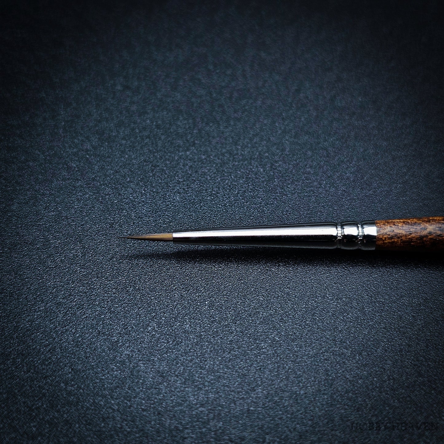 Raphael Precision 8504 — Synthetic Round
