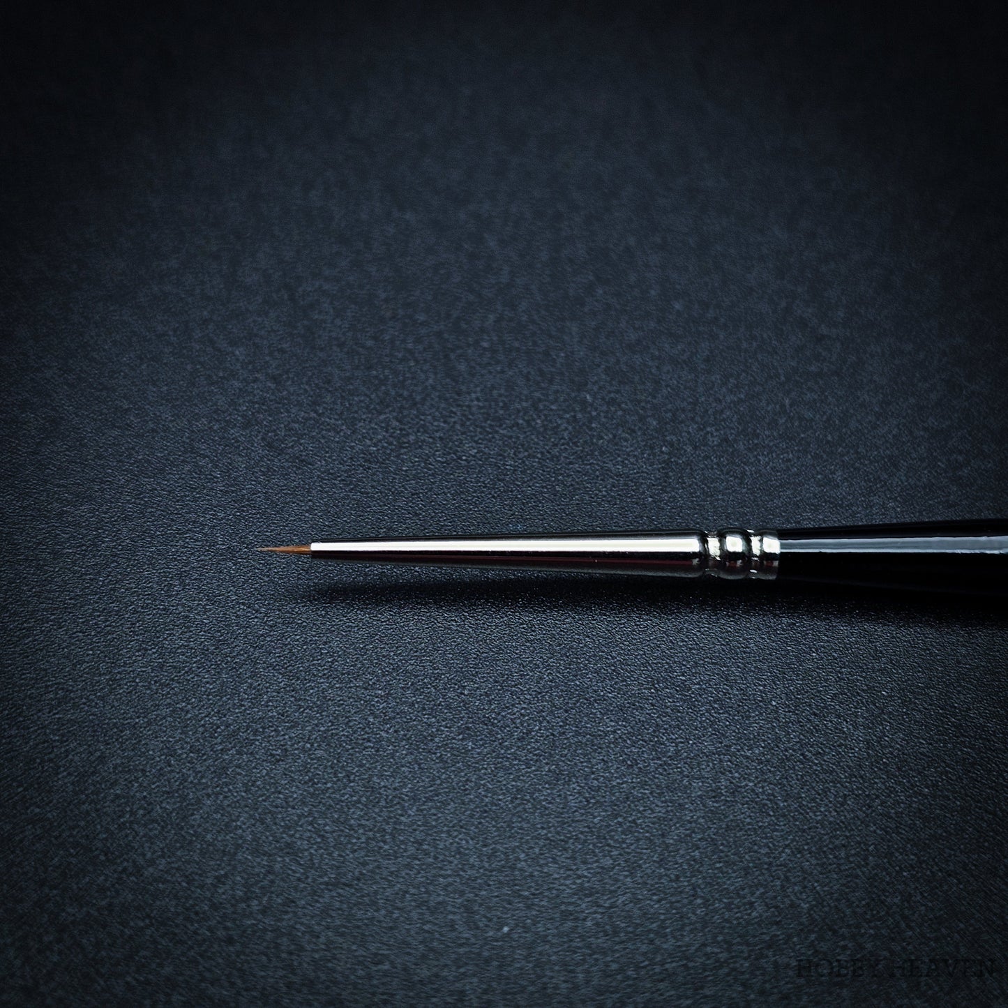 Raphael Series 8400 — Kolinsky Sable Round