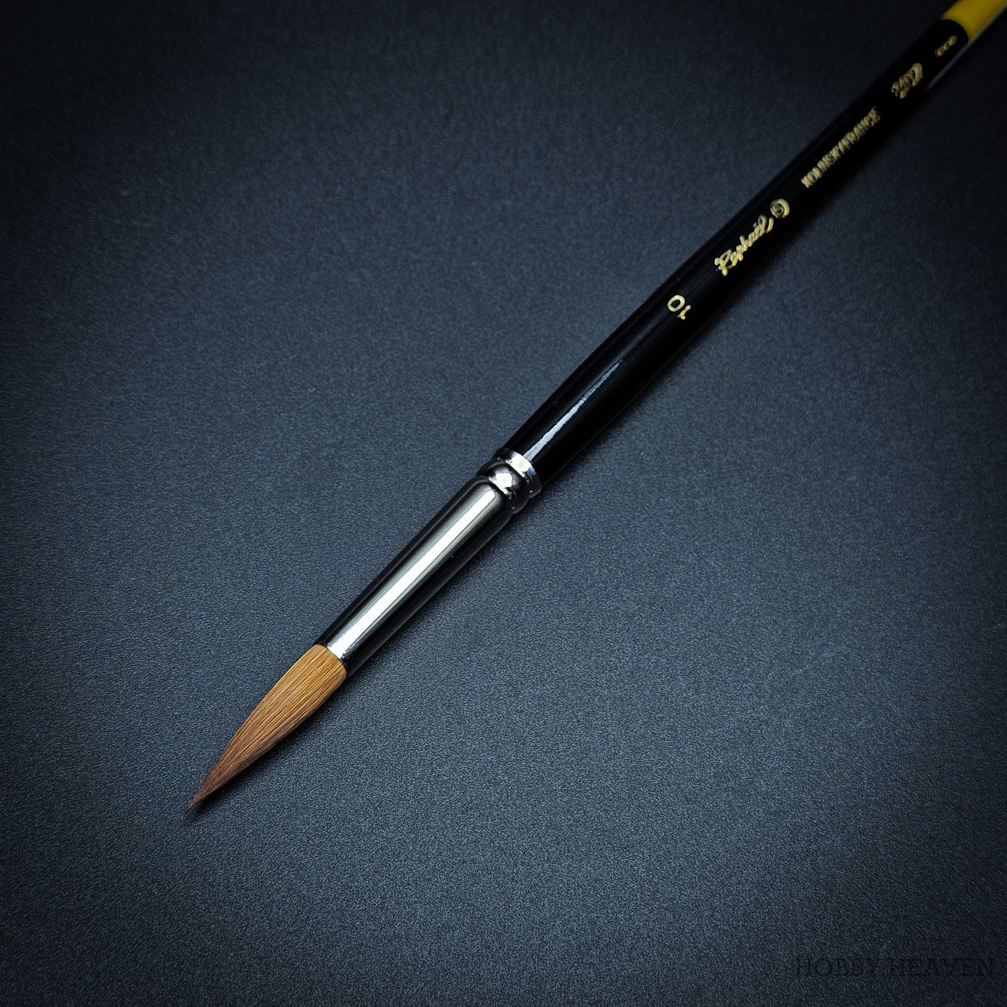 Raphael Series 8402 — Kolinsky Sable Round