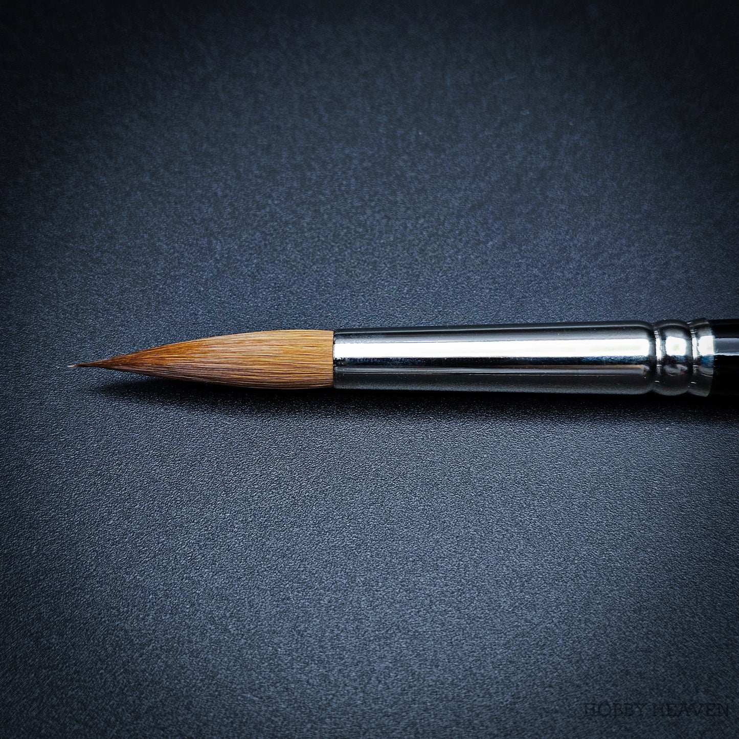 Raphael Series 8402 — Kolinsky Sable Round