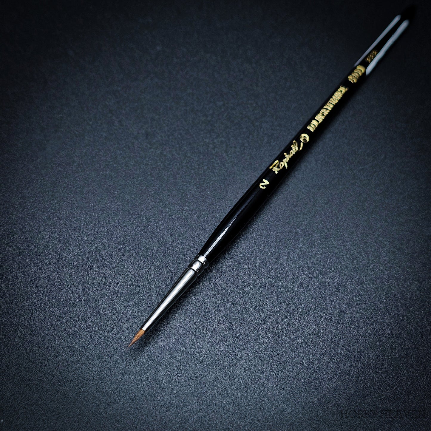 Raphael Series 8400 — Kolinsky Sable Round