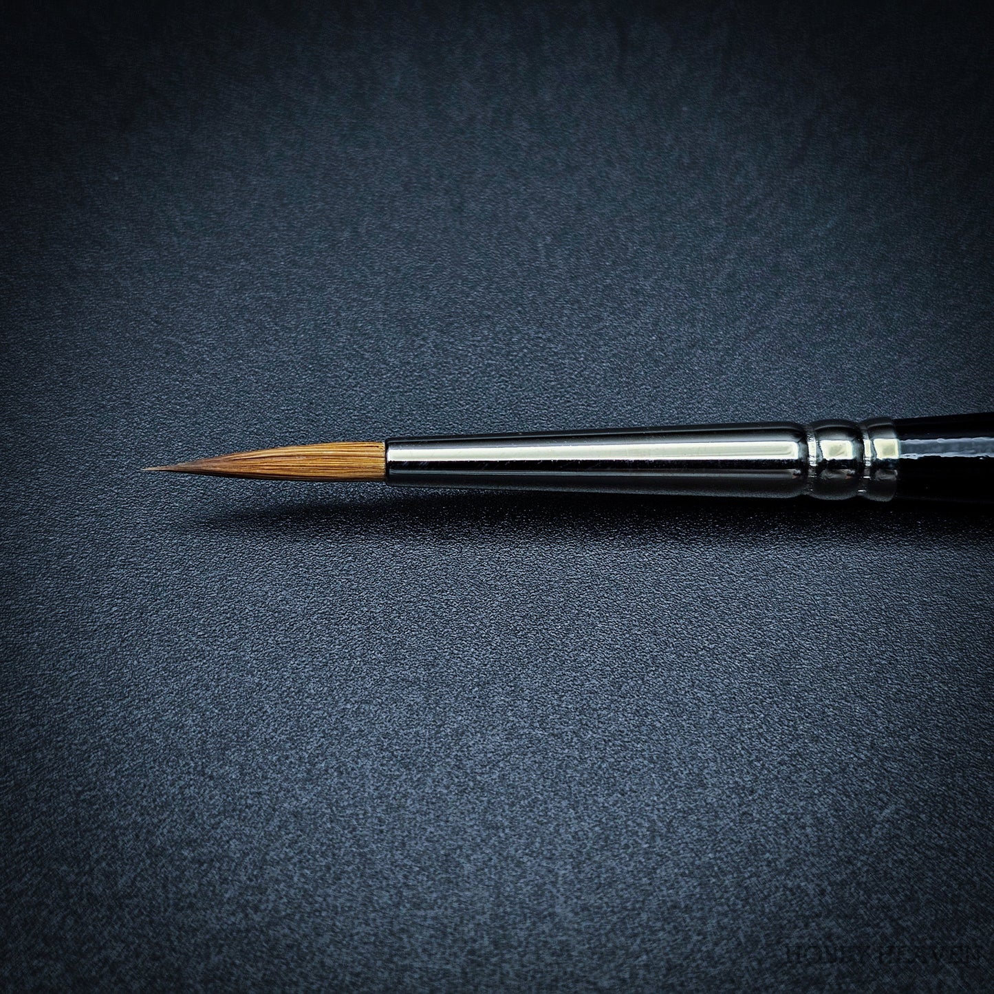 Raphael Series 8402 — Kolinsky Sable Round