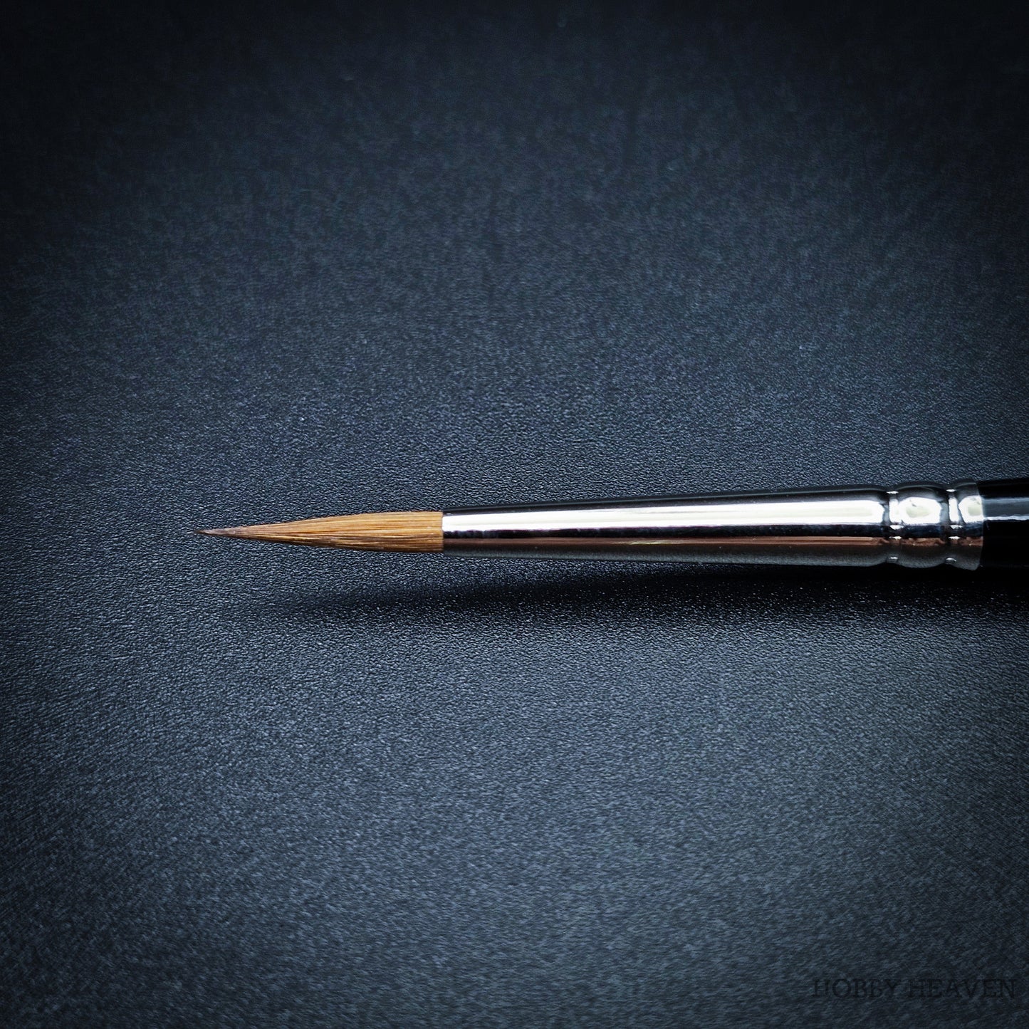 Raphael Series 8408 — Kolinsky Sable Round