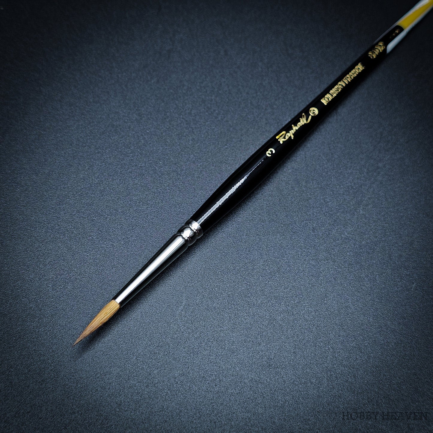 Raphael Series 8402 — Kolinsky Sable Round