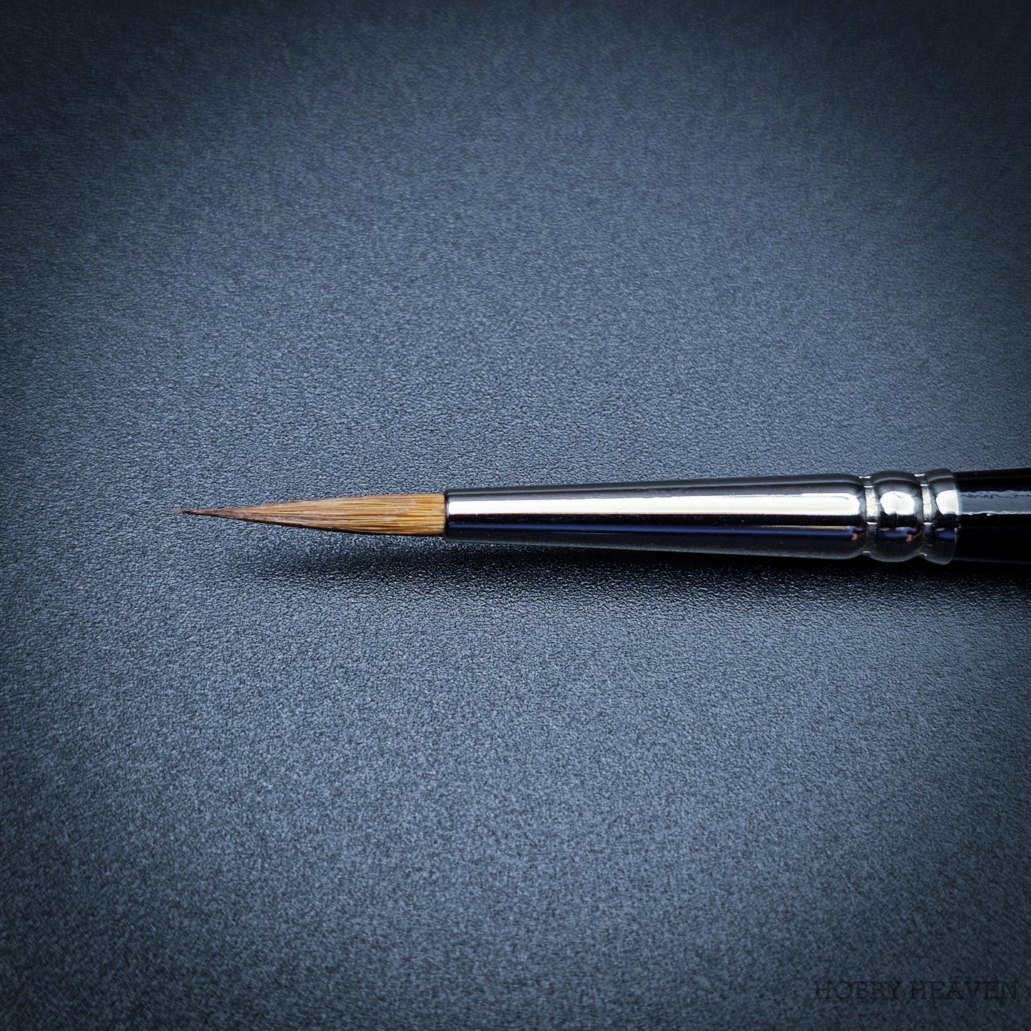 Raphael Series 8408 — Kolinsky Sable Round