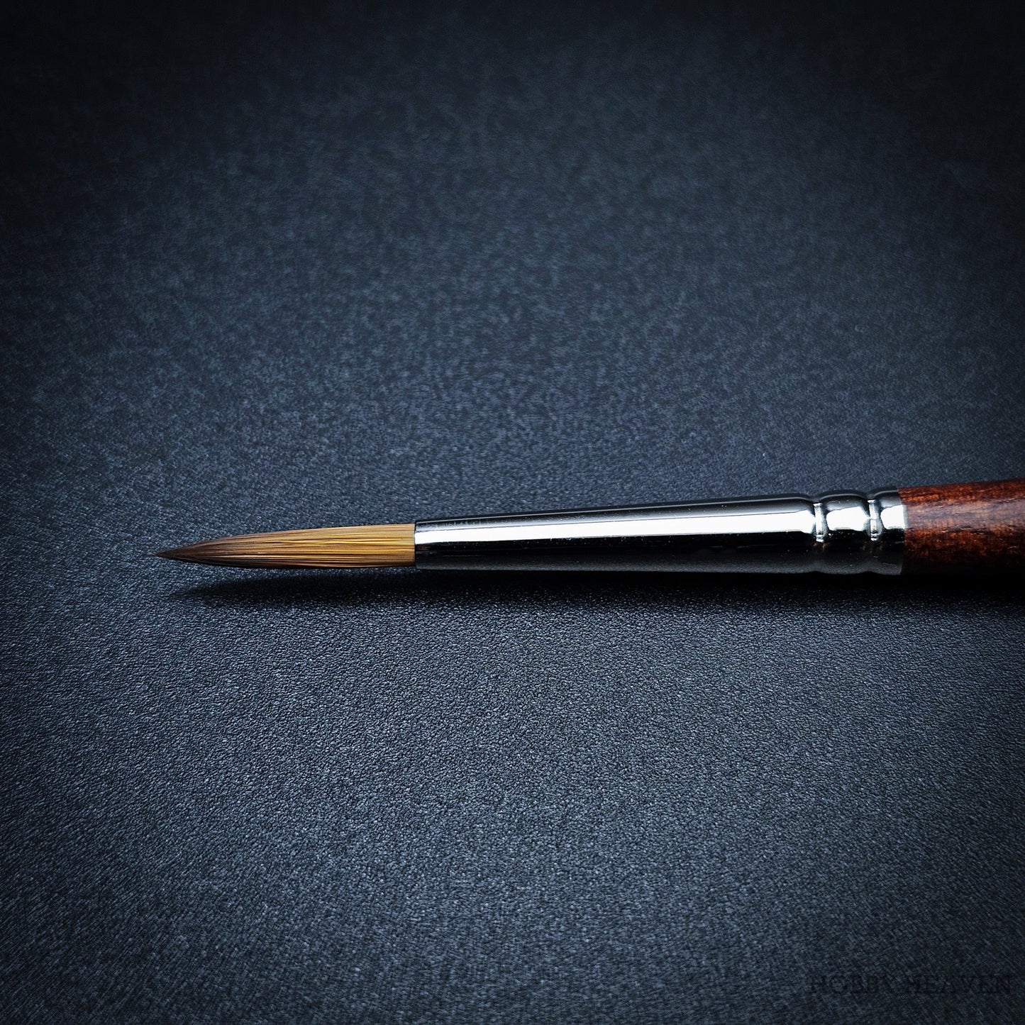 Raphael Precision 8504 — Synthetic Round