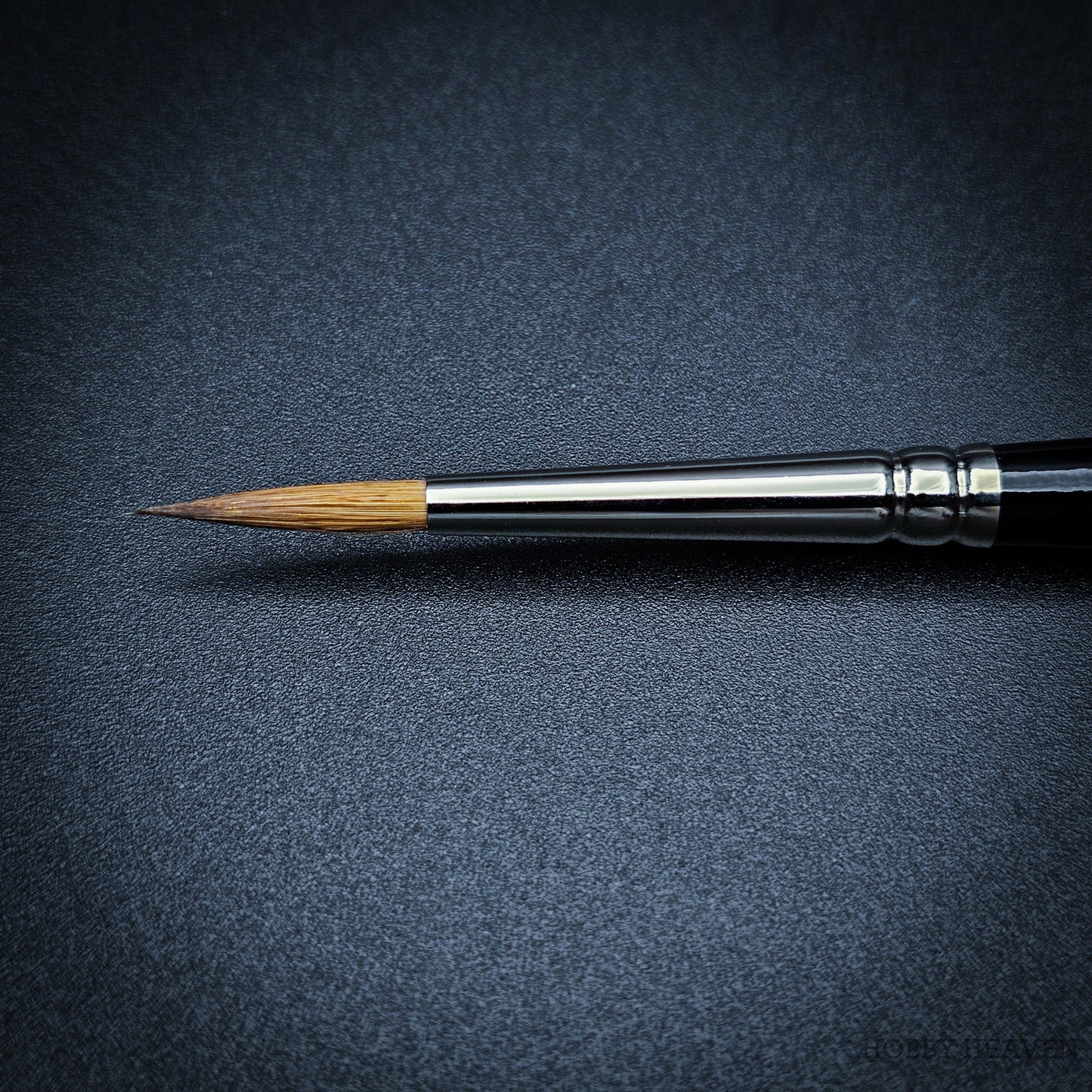 Raphael Series 8402 — Kolinsky Sable Round