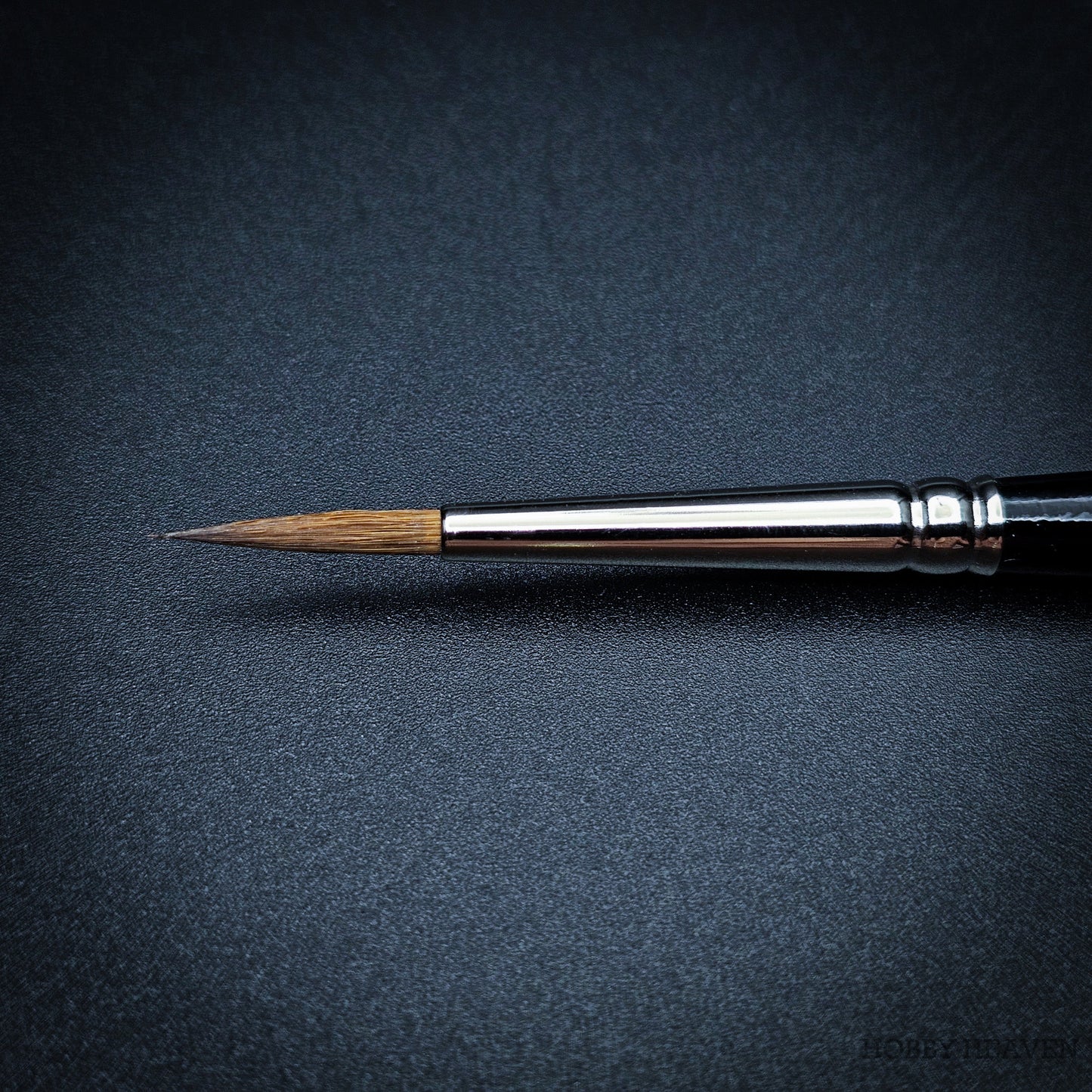 Raphael Series 8408 — Kolinsky Sable Round