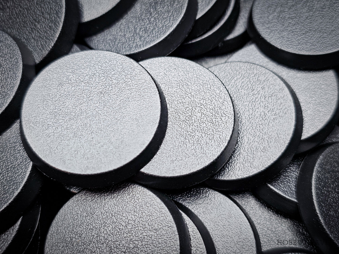 32mm Round Plain Plastic Bases