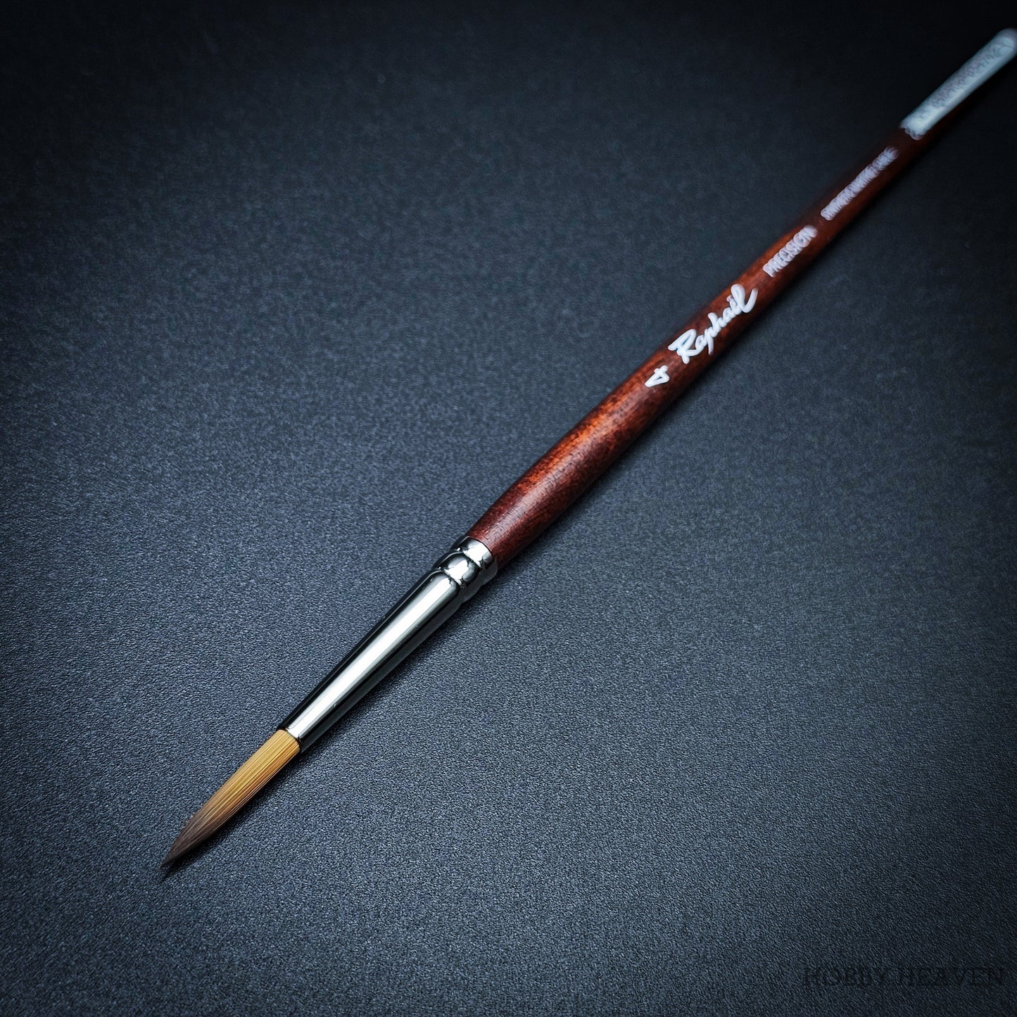 Raphael Precision 8504 — Synthetic Round