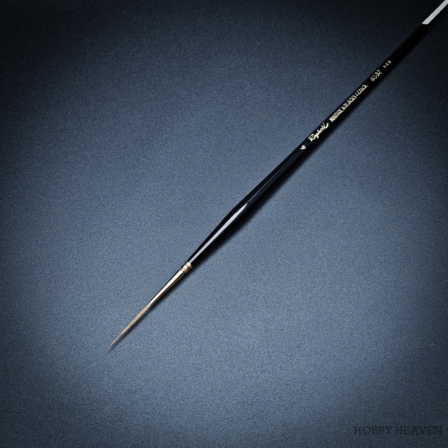 Raphael Series 8802 — Kolinsky Sable Round