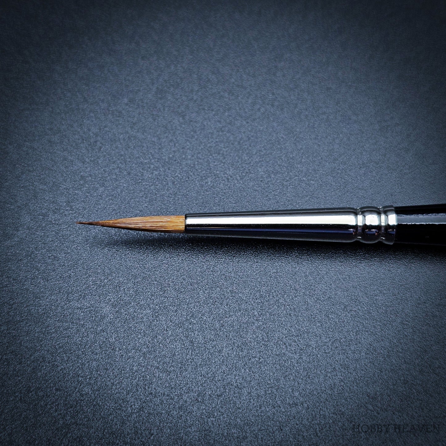 Raphael Series 8408 — Kolinsky Sable Round
