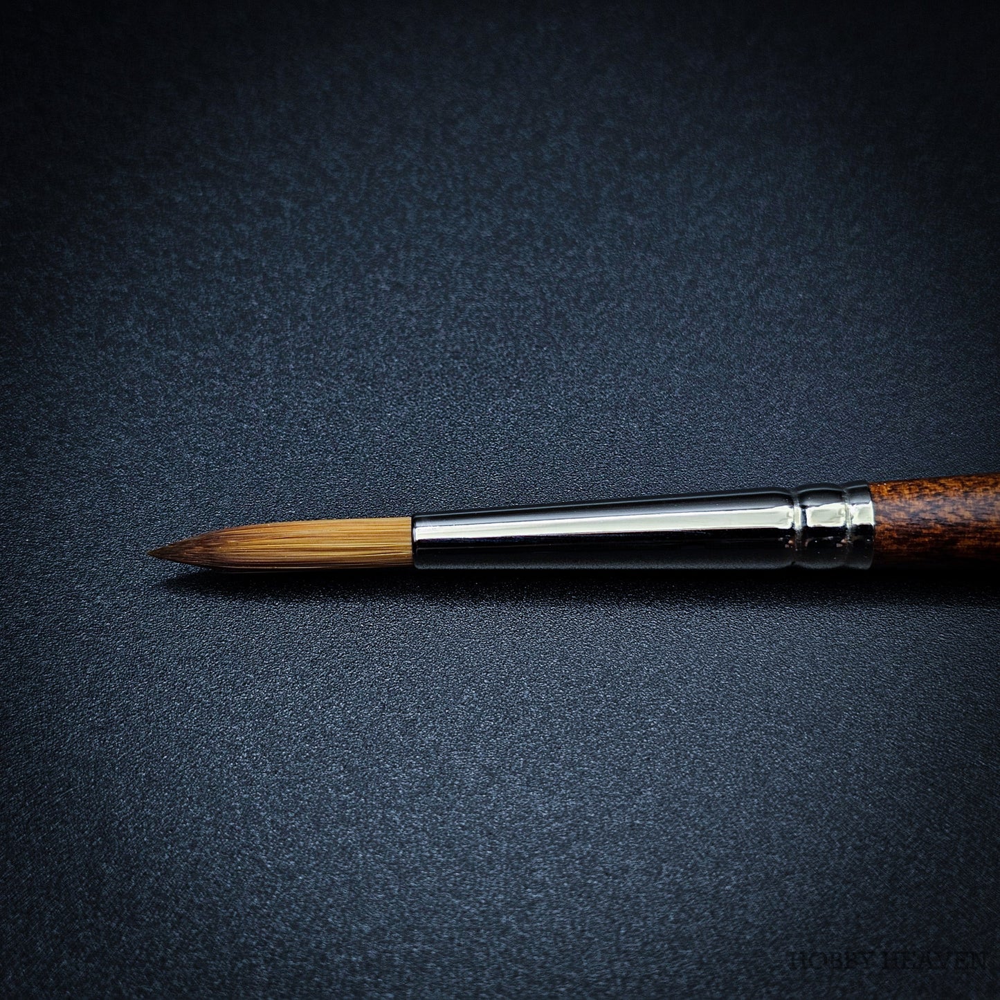 Raphael Precision 8504 — Synthetic Round