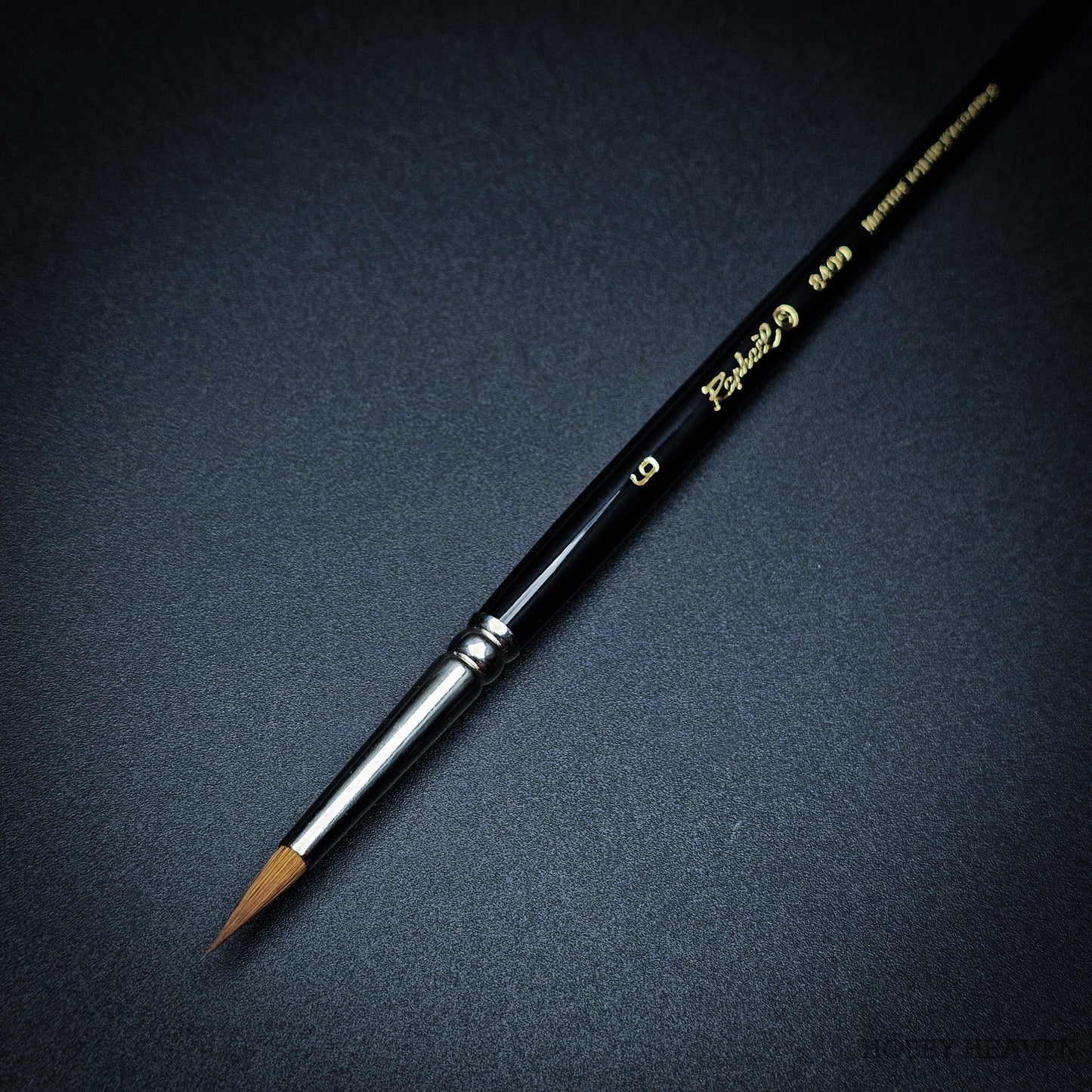 Raphael Series 8400 — Kolinsky Sable Round