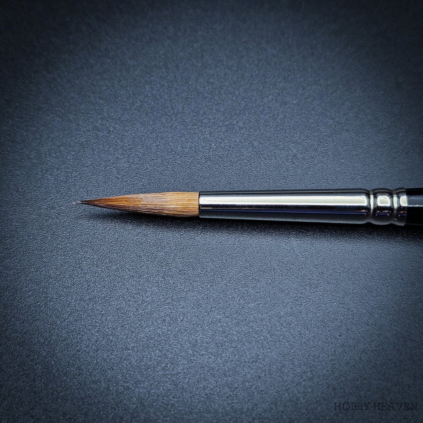 Raphael Series 8408 — Kolinsky Sable Round