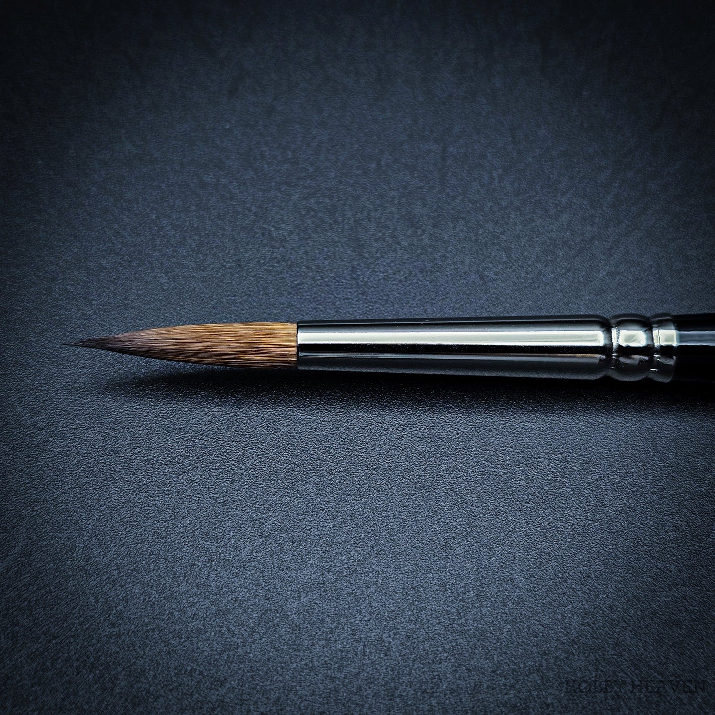 Raphael Series 8402 — Kolinsky Sable Round