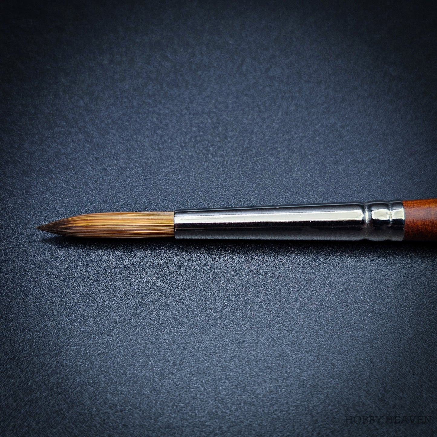 Raphael Precision 8504 — Synthetic Round