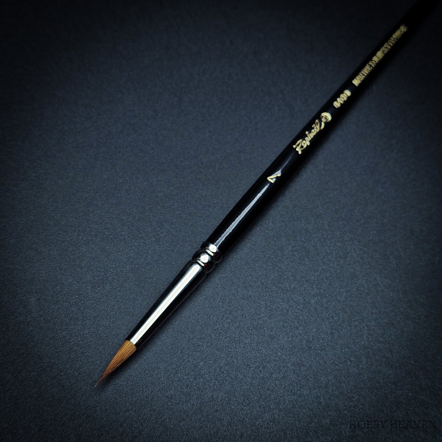 Raphael Series 8400 — Kolinsky Sable Round