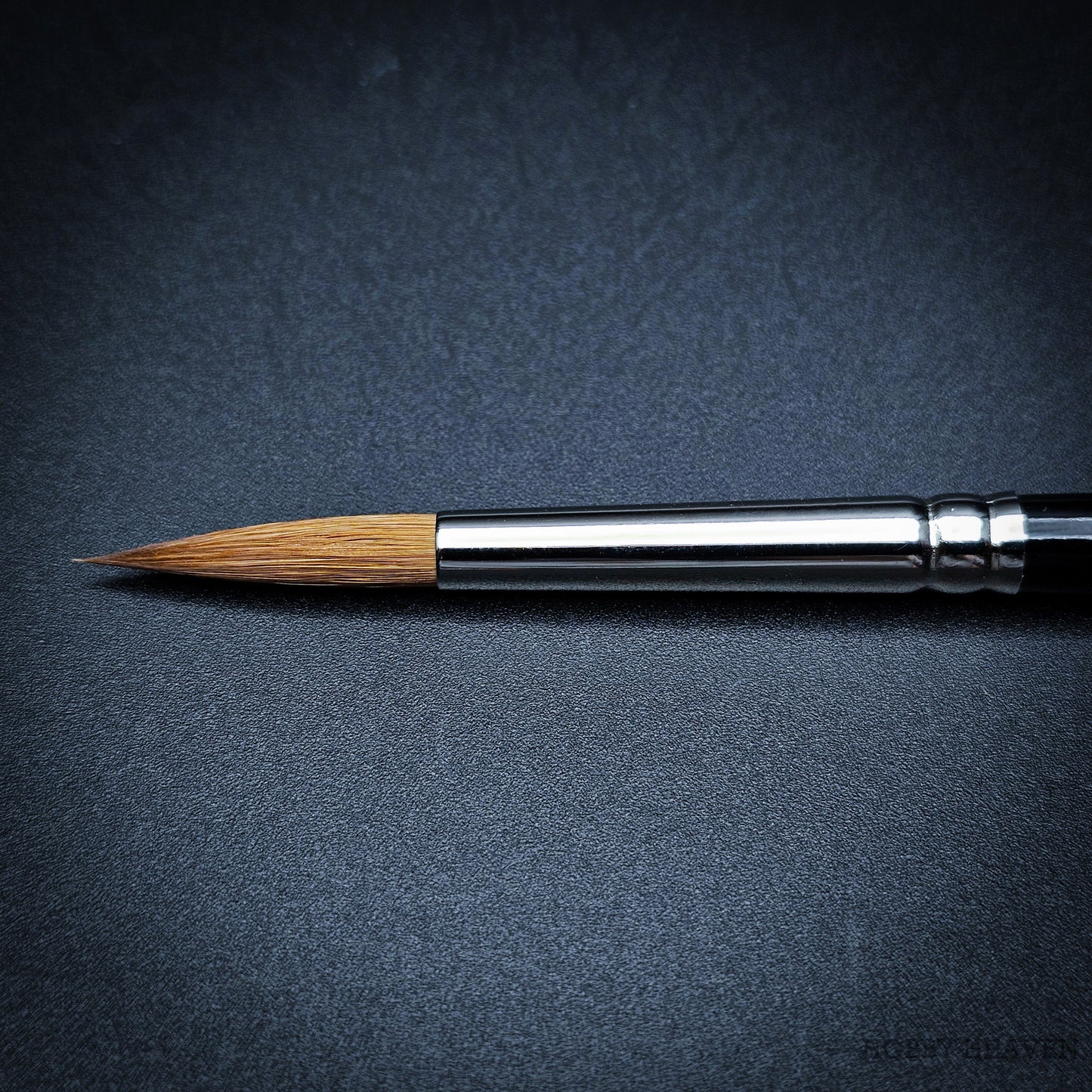 Raphael Series 8402 — Kolinsky Sable Round