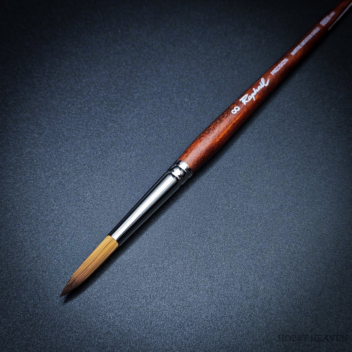Raphael Precision 8504 — Synthetic Round