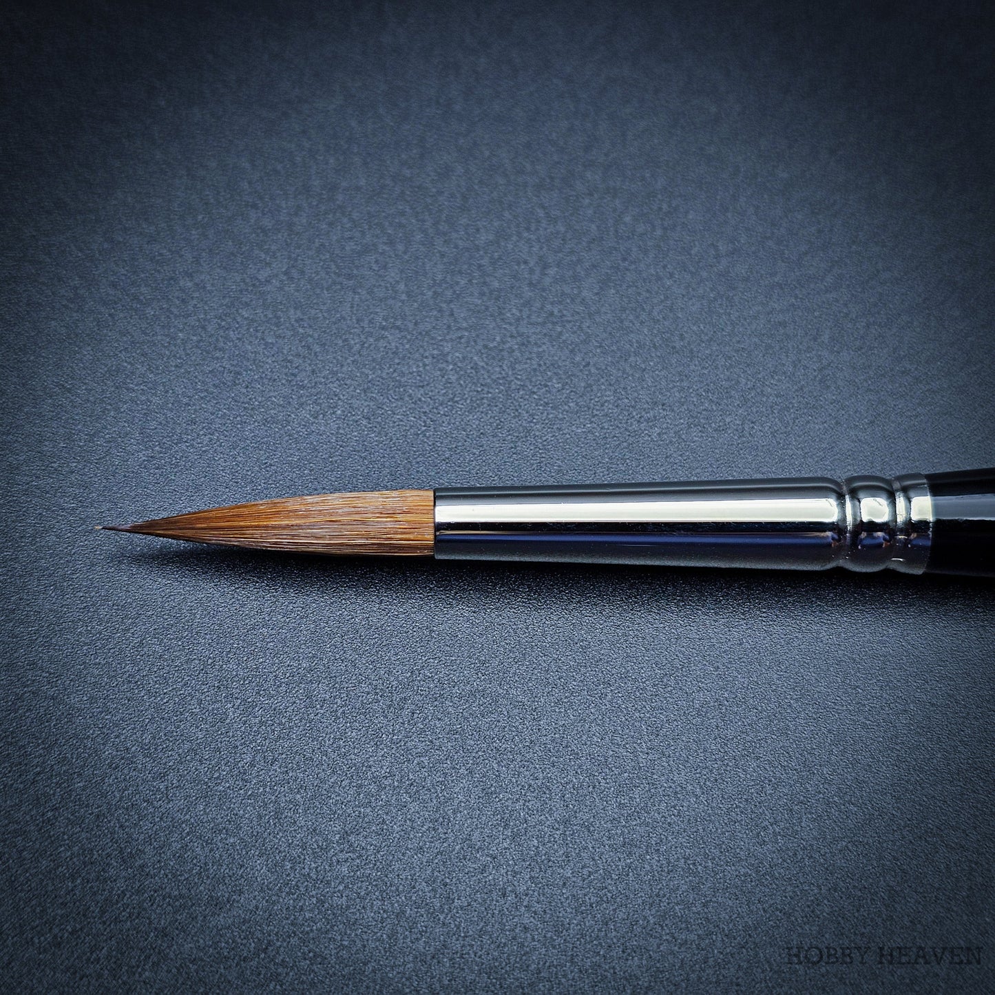 Raphael Series 8408 — Kolinsky Sable Round