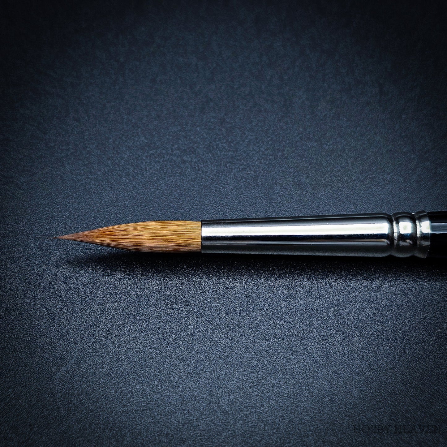 Raphael Series 8402 — Kolinsky Sable Round