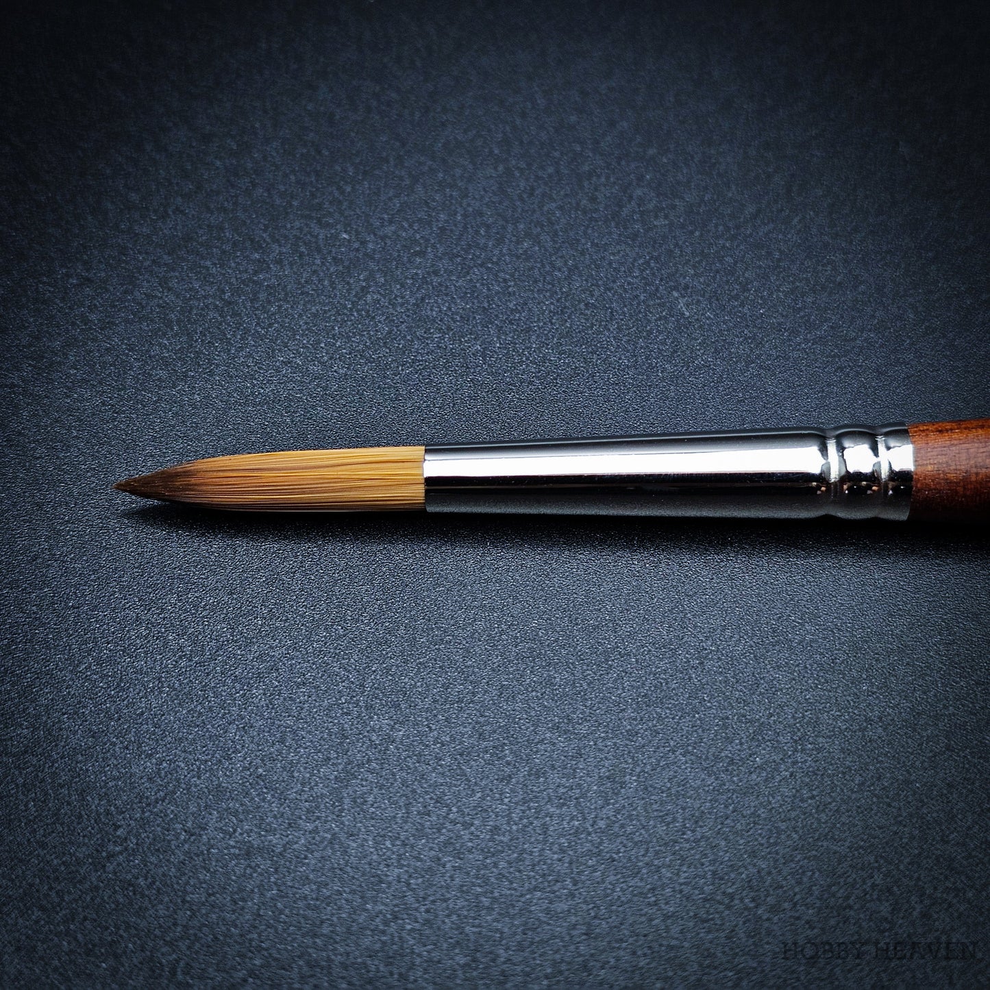 Raphael Precision 8504 — Synthetic Round