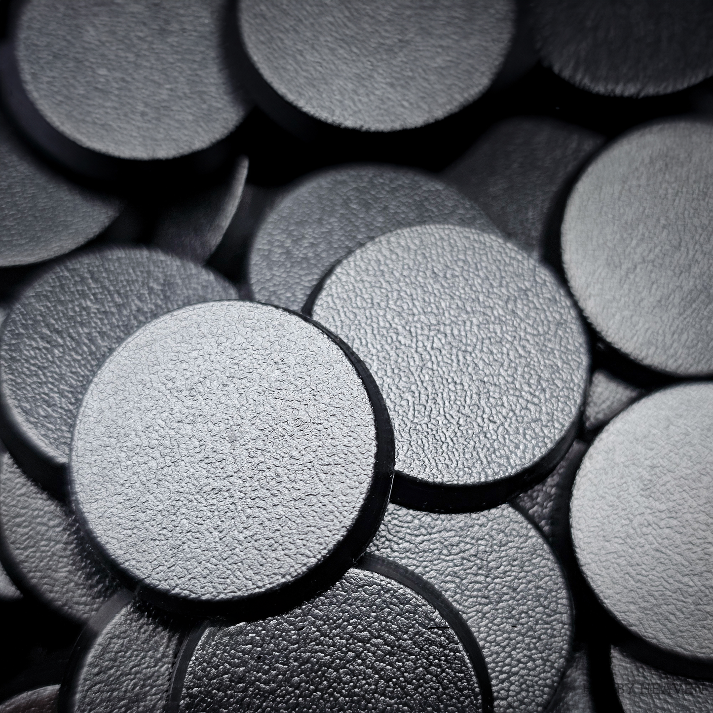 25mm Round Plain Plastic Bases