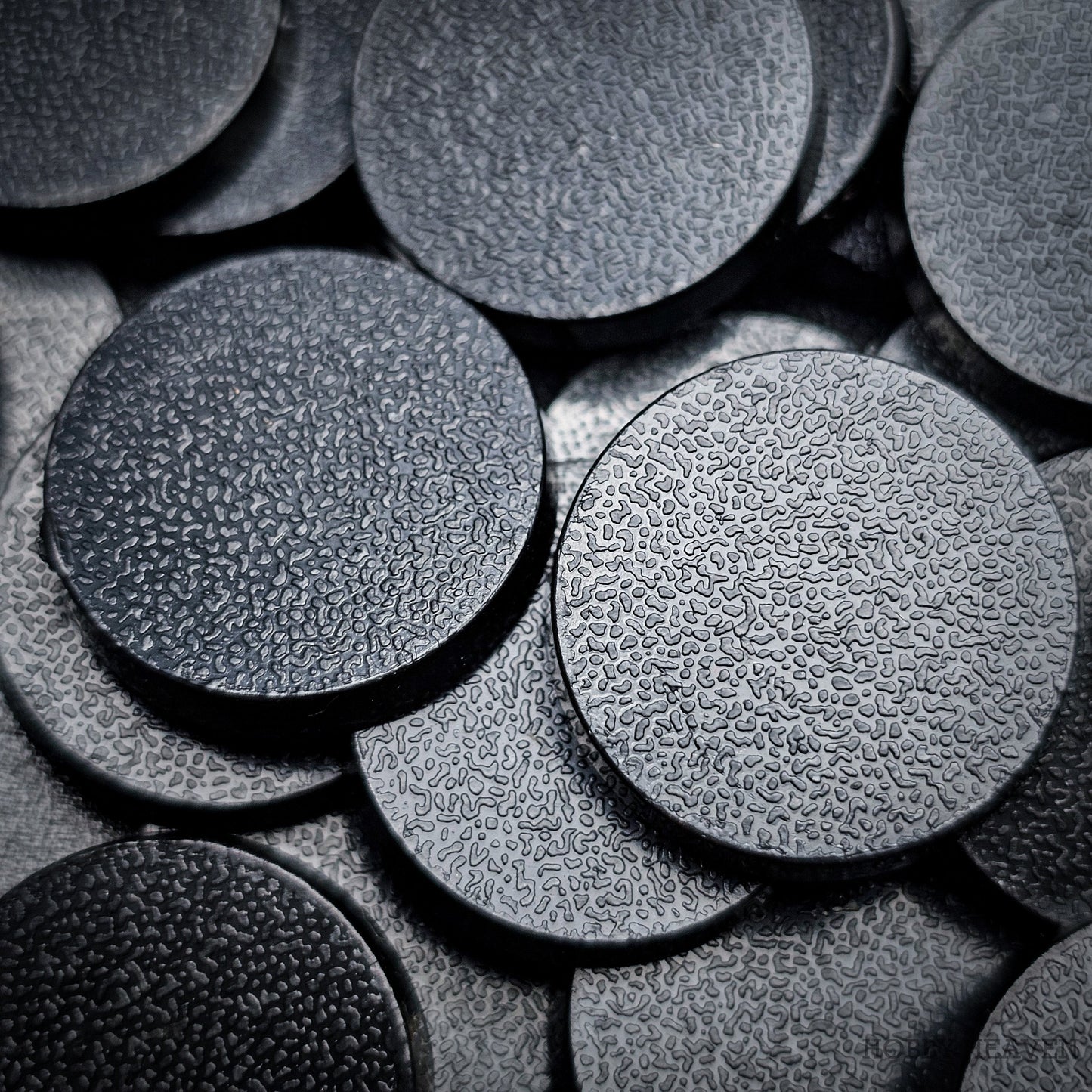 20mm Round Plain Plastic Bases