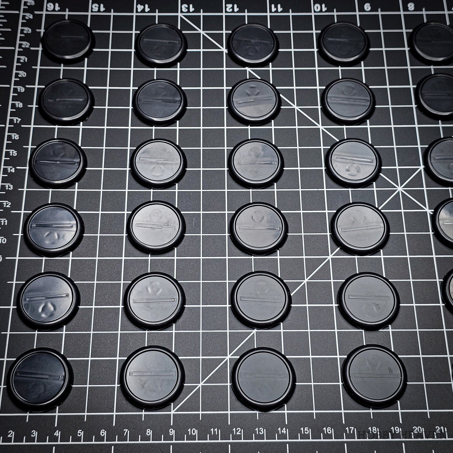 30mm Wide Lip Round Plastic Bases