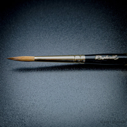 Raphael 8404 — Kolinsky Sable Round