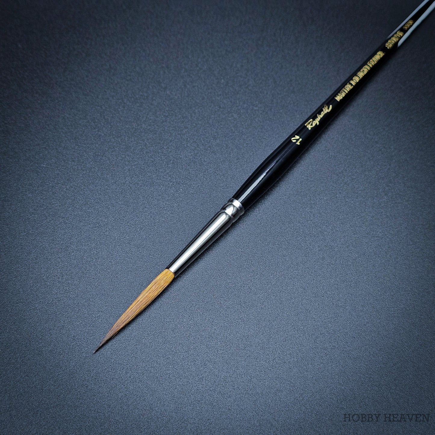 Raphael Series 88026 — Kolinsky Sable Round