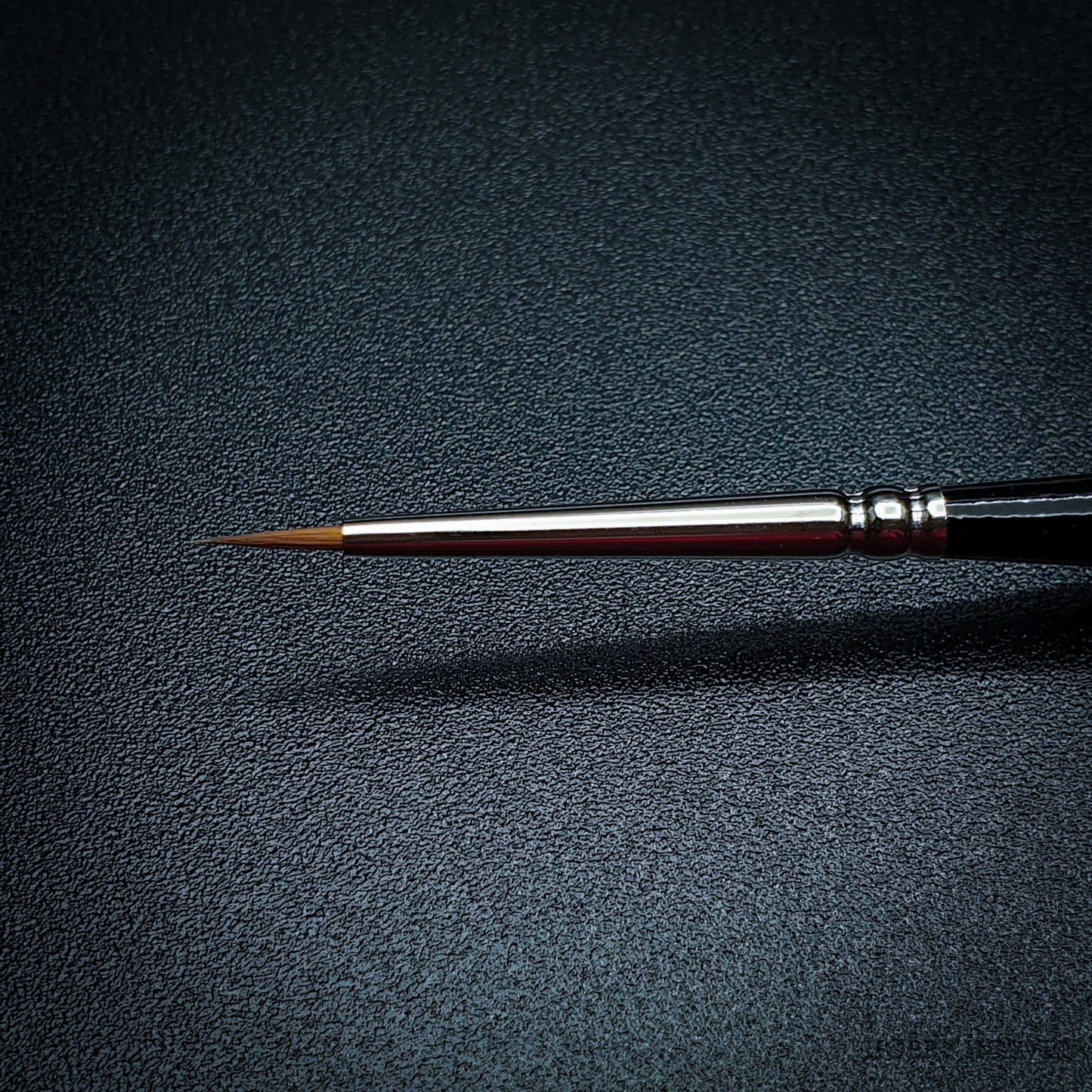 Raphael 8404 — Kolinsky Sable Round