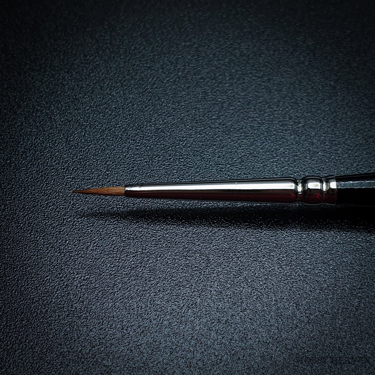 Raphael 8404 — Kolinsky Sable Round