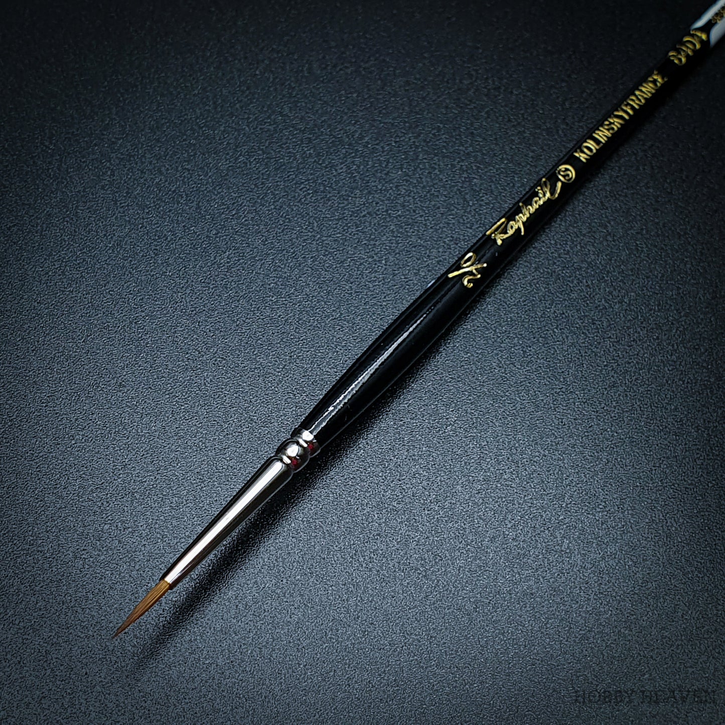 Raphael 8404 — Kolinsky Sable Round