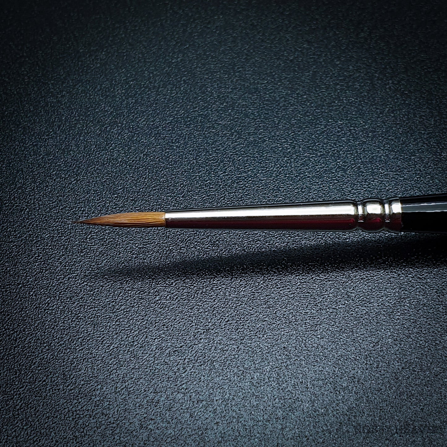 Raphael 8404 — Kolinsky Sable Round