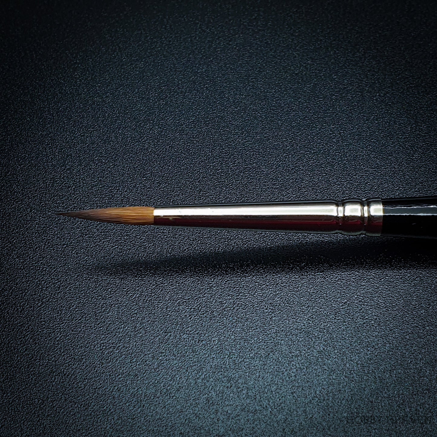 Raphael 8404 — Kolinsky Sable Round