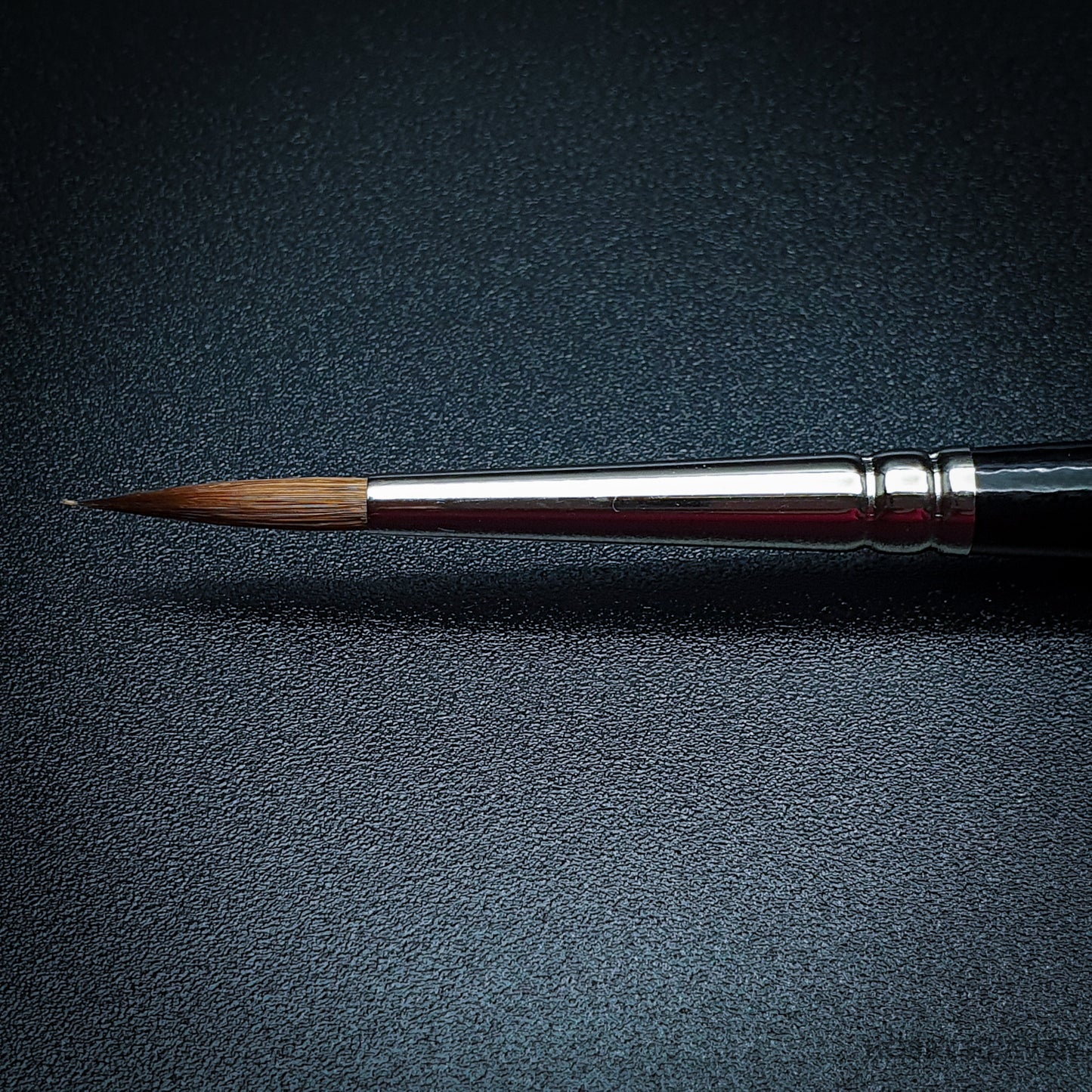 Raphael 8404 — Kolinsky Sable Round