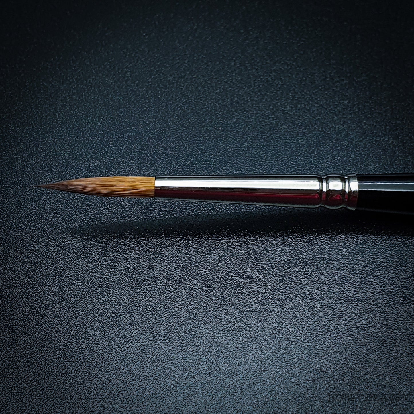 Raphael 8404 — Kolinsky Sable Round