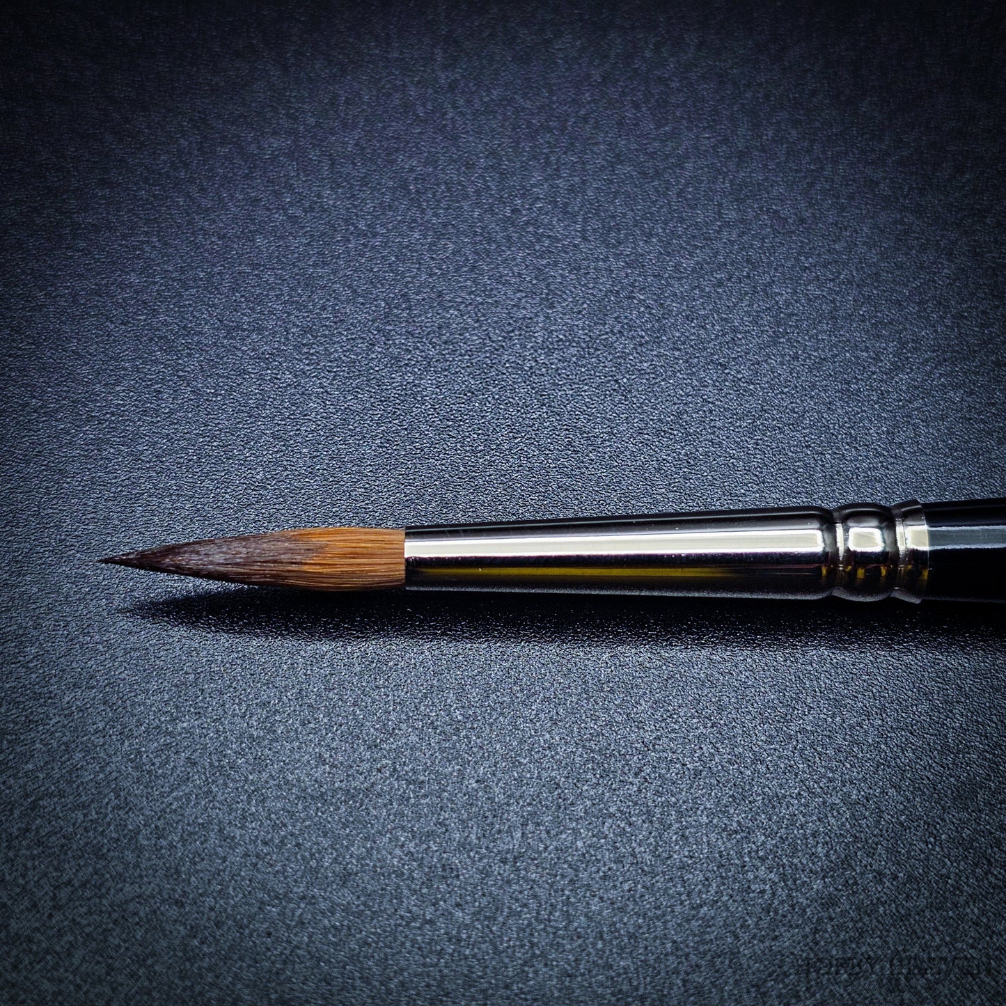 Raphael 8404 — Kolinsky Sable Round